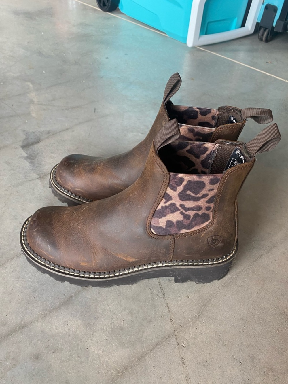 Woman’s size 7.5 Ariat Chelsea Fatbaby cheetah print western boots
